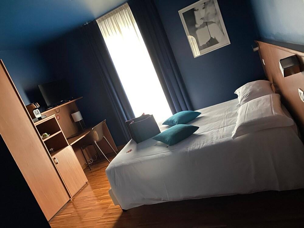 Albergo Residenza Al Teatro أوديني المظهر الخارجي الصورة