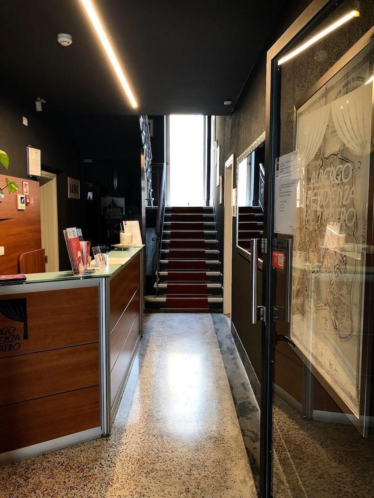 Albergo Residenza Al Teatro أوديني المظهر الخارجي الصورة